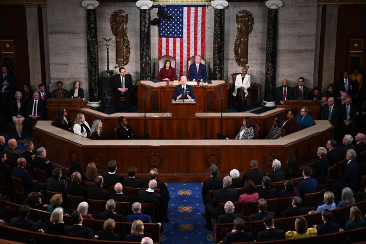 Usa: Joe Biden ha rivolto un appello all’unità nel discorso sullo Stato dell’Unione pronunciato questa notte al Congresso