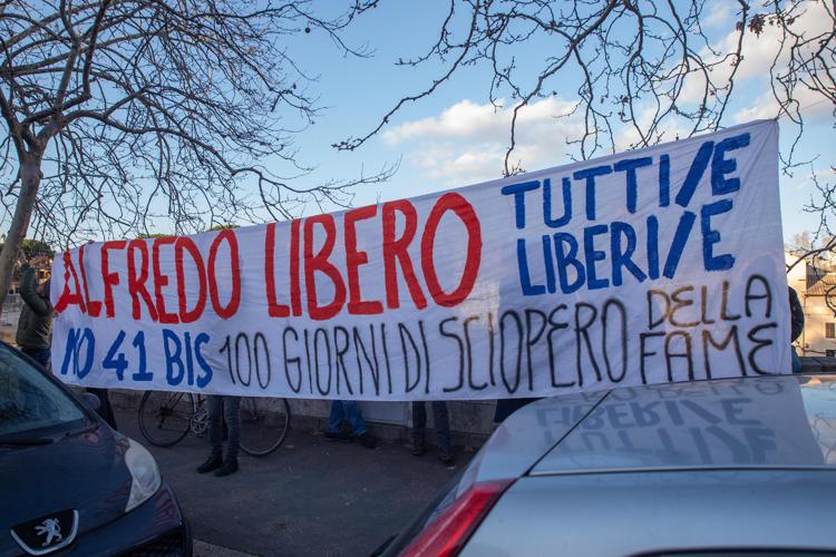 Roma, domani gli anarchici in piazza “Al fianco di Alfredo Cospito” da piazza Trilussa a Campo de’ Fiori