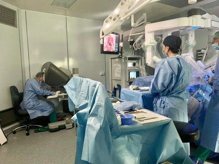 Roma, l’ospedale Sant’Eugenio si è dotato del sistema “Da Vinci” per la chirurgia robotica