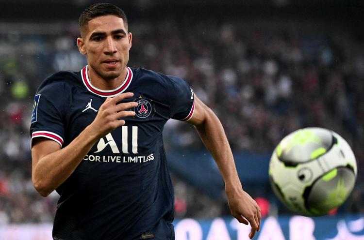 Francia, l’esterno destro del Paris Saint Germain Achraf Hakimi è indagato per violenza sessuale