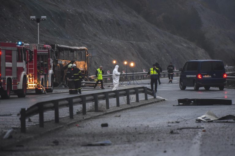Tragedia in Bulgaria, i corpi senza vita di 18 migranti sono stati trovati all’interno di un camion a Sofia