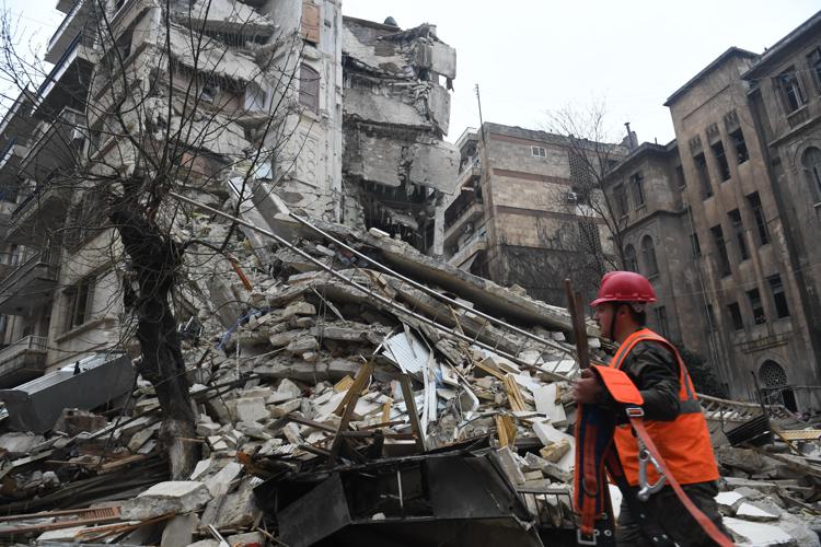 Apocalisse in Turchia: le vittime sono oltre 5mila e quasi 19mila feriti. Secondo l’Oms i morti potrebbero essere più di 20mila