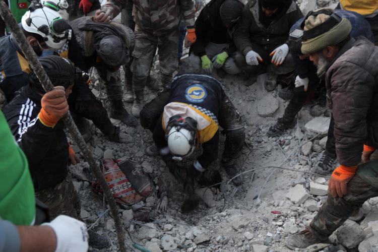 Il terremoto in Turchia e Siria: cresce il numero delle vittime, sono oltre 16mila