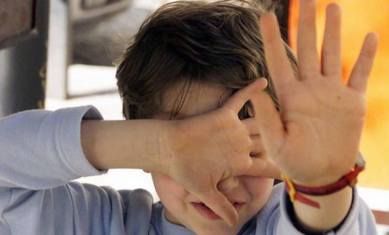 Padova, abusi su bambino autistico di 9 anni : maestra indagata per maltrattamenti