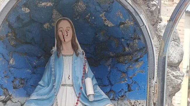 Roma, Gisella Cardia la veggente 53enne di origini siciliane che sostiene di parlare con la Madonna di Trevignano è stata condannata per bancarotta