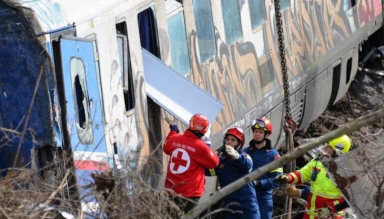 Lo scontro mortale tra i due treni      in Grecia: in manette un secondo ferroviere
