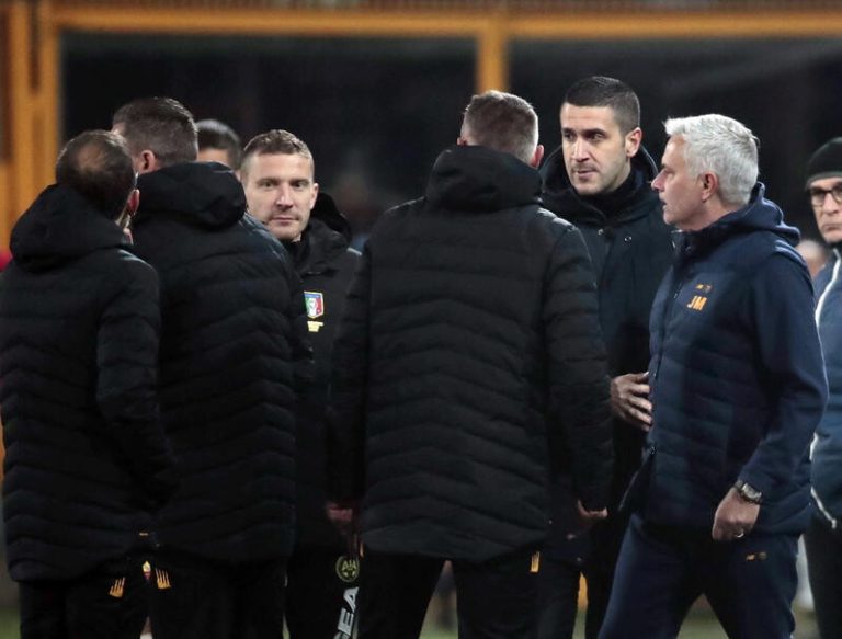 Calcio, la Procura della Figc ha notificato all’arbitro Serra quarto uomo di Cremonese-Roma la chiusura delle indagini dopo la lite con José Mourinho