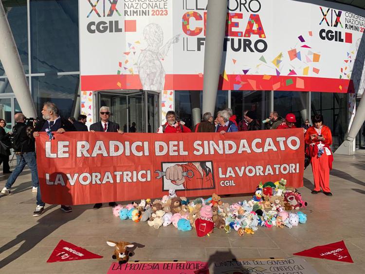 Rimini, oggi al congresso della Cgil sul lavoro: grande attesa per l’arrivo della premier Meloni