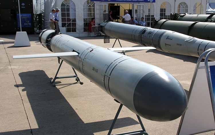 Crimea, violenta esplosione devasta la fabbrica di missili Russi destinati alla flotta Mar Nero