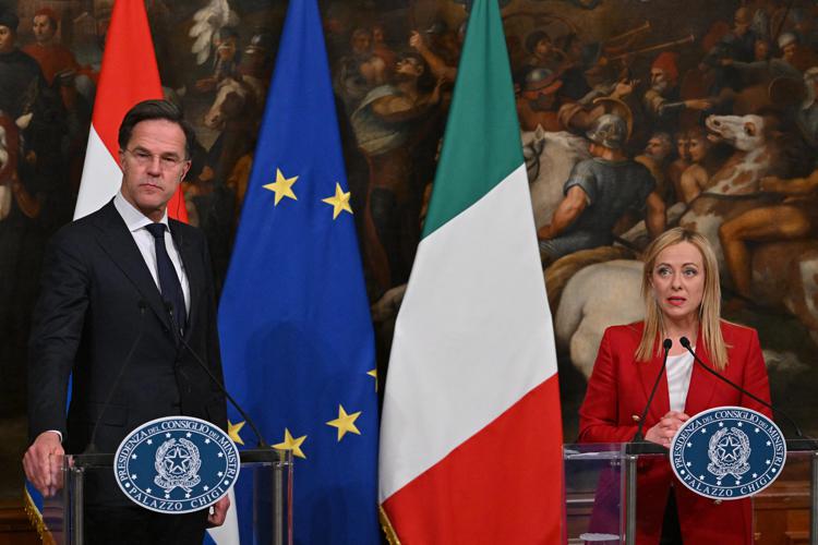 Migranti, parla la premier Meloni: “Dalla Ue serve una svolta concreta, cambi approccio”