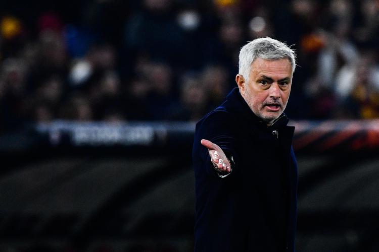 Calcio, sospesa la squalifica di Mourinho: sarà in panchina contro la Juventus