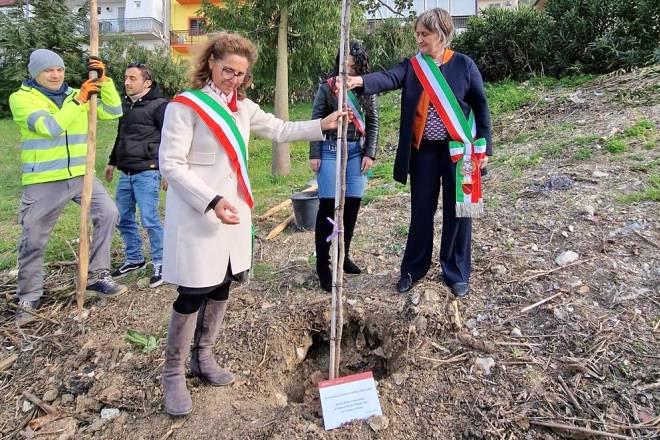 Roma dona un albero per ricordare le vittime della mafia