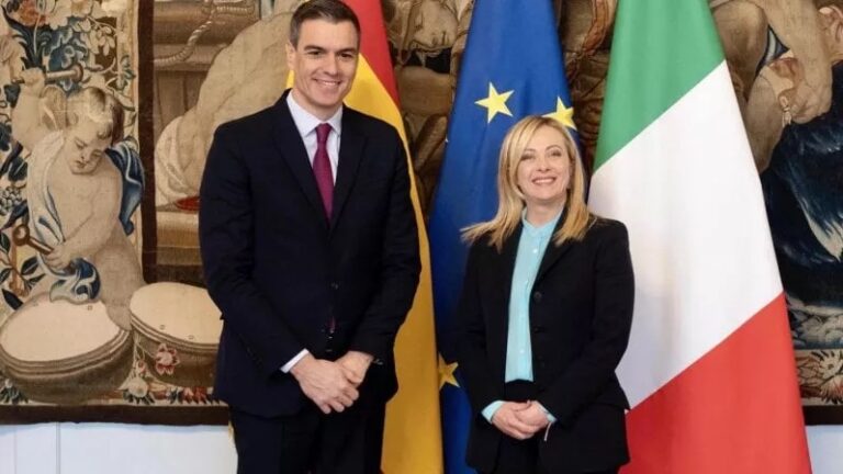 Faccia a faccia tra la Meloni Giorgia Meloni e Pedro Sanchez: “Molte         le convergenze tra Italia e Spagna”