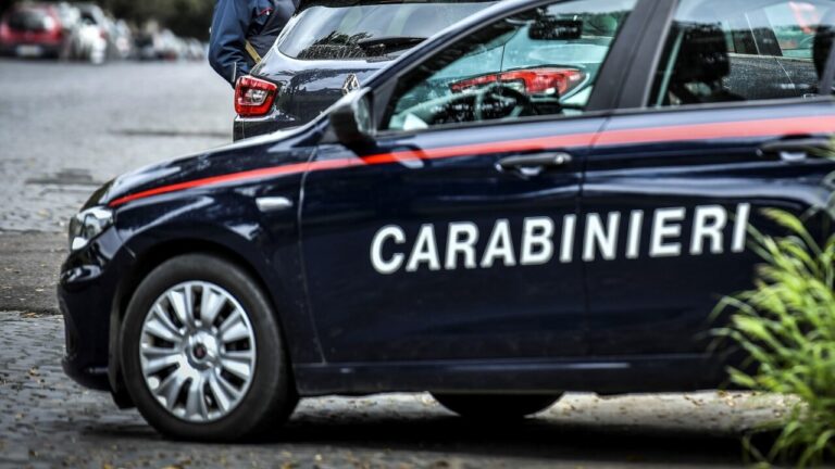 Esquilino: la madre che prova             a vendere un monopattino rubato       con il figlio minorenne