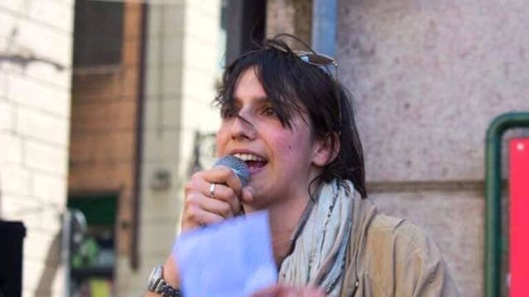 Elly Schlein in piazza a fianco delle associazioni ong: “Il decreto             sui migranti? E’ disumano”