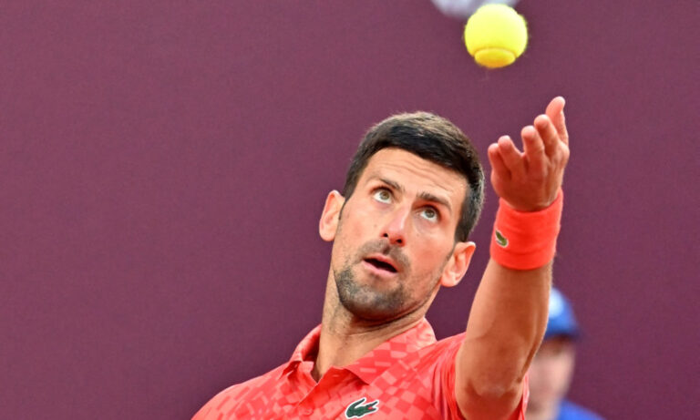 Gli Usa aprono agli atleti                 non vaccinati, Djokovic potrà         disputare gli ambiti Us Open