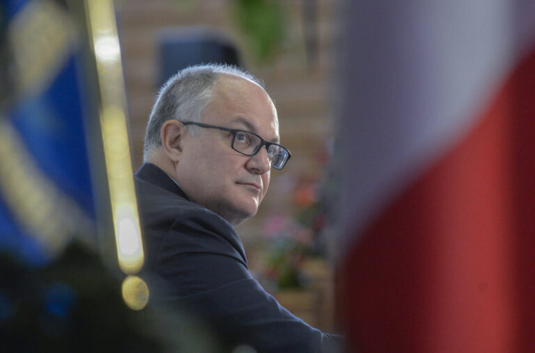 Il sindaco Gualtieri ammette: “Roma   è una città che tecnicamente         cade a pezzi”