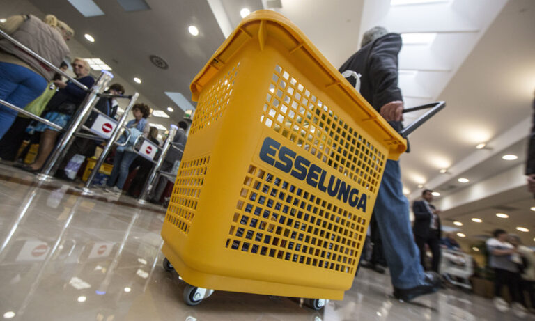 Frode fiscale, sequestrati 47 milioni a Esselunga. “Sfruttamento sistematico dei lavoratori”