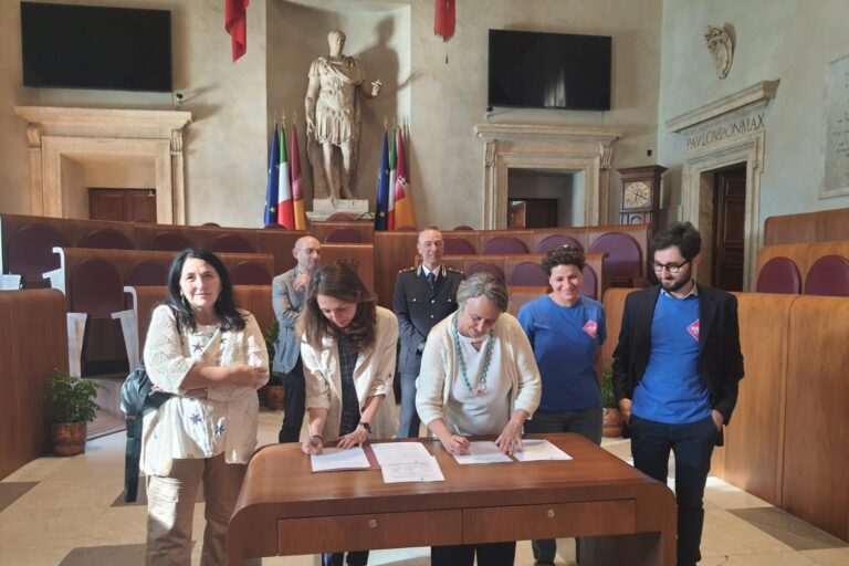 Decoro urbano: ok della Giunta e firma del protocollo d’intesa tra Roma Capitale, Retake, Ama e Atac
