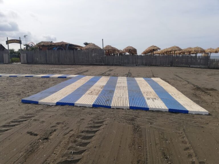 Campo di Mare: spiagge libere accessibili grazie alle sei passerelle già posizionate