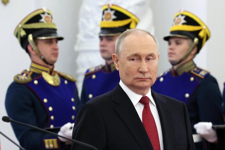 L’ammissione di Putin: “Stiamo attraversando periodo difficile”