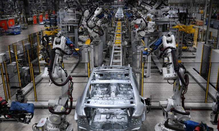 Automobili: il mercato torna a crescere in Europa. Boom dell’elettrico (+66%)