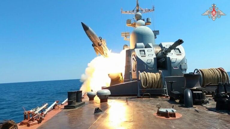 Russia: esercitazioni militari             nel Mar Nero