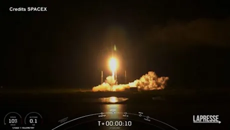 Il Falcon Heavy di SpaceX spedisce    in orbita Jupiter 3, il satellite più pesante mai lanciato