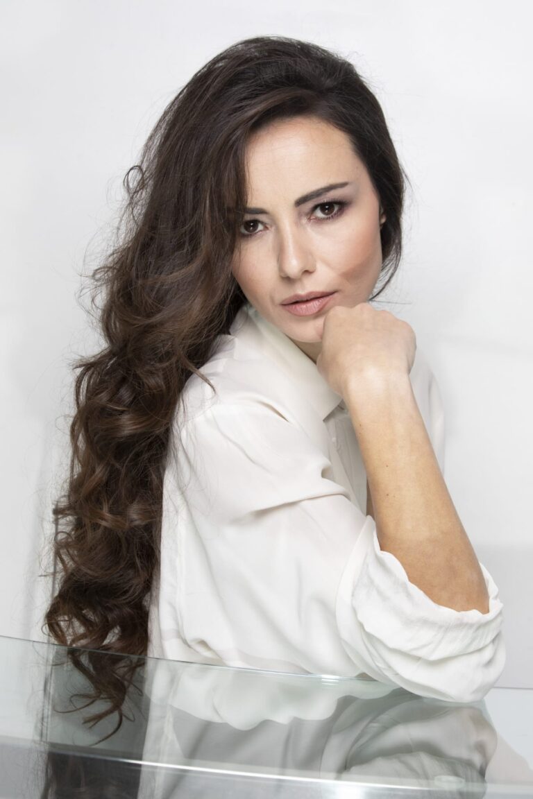 Svelato il cast de “La stanza              del tempo sospeso”