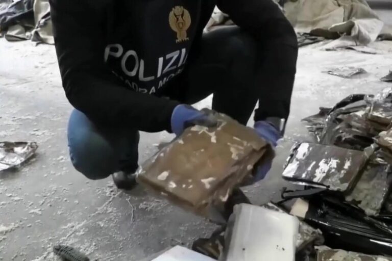 Roma, arrestato spacciatore: aveva   30 chili di cocaina