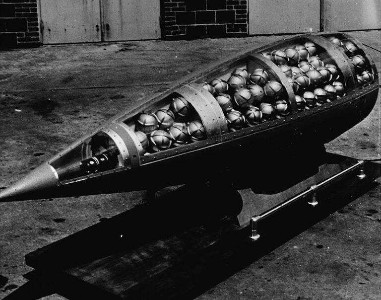 Per il NYT: “Gli Usa annunceranno l’invio di bombe a grappolo a Kiev”