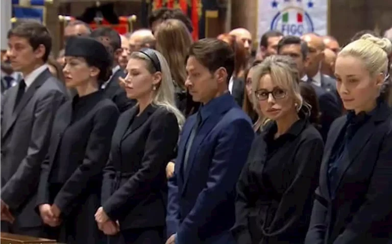 Berlusconi, il testamento sarà aperto oggi e reso pubblico per volere degli eredi