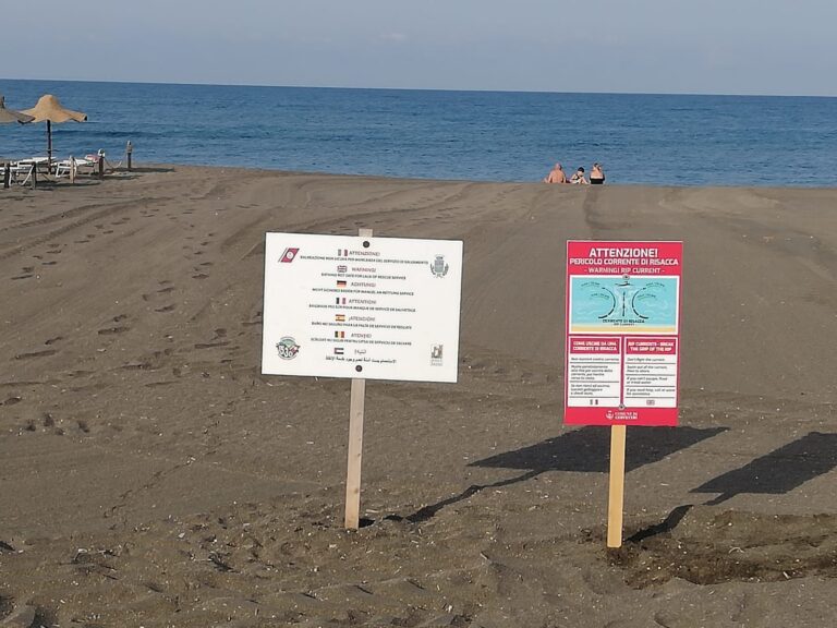 Posizionati a Campo di Mare cartelli informativi sulle correnti di risacca