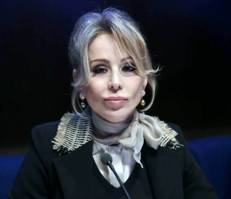 Marina Berlusconi alla premier: “Massimo rispetto e stima per la Meloni”