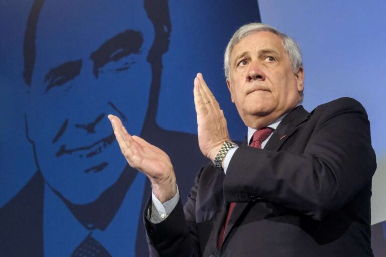 Forza Italia, Antonio Tajani è               il segretario nazionale
