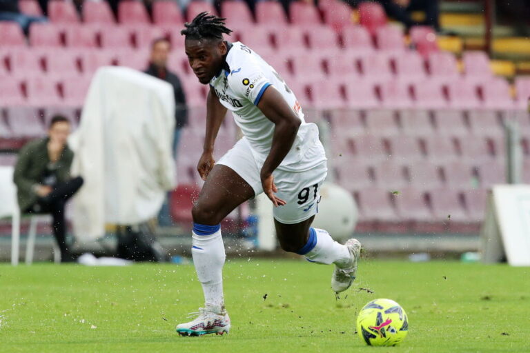 Roma, niente da fare per Zapata: l’Atalanta stoppa l’operazione