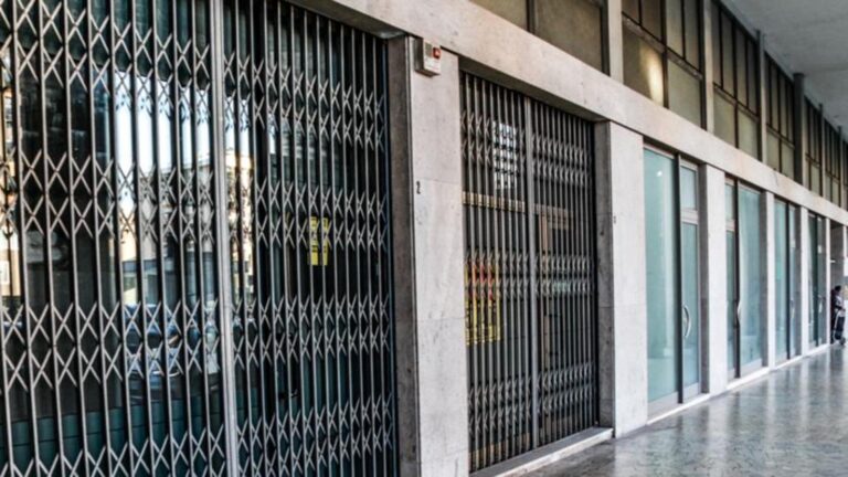 Periferie, tra serrande abbassate e prezzi alti