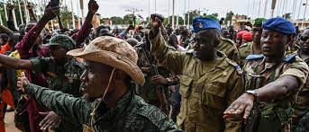 Niger, scaduto l’ultimatum. Giovedì vertice Ecowas, inviata Usa incontra i golpisti
