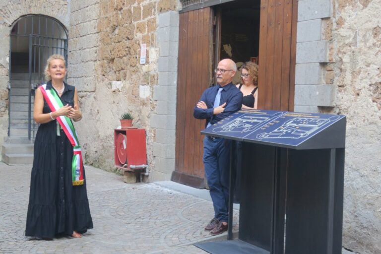 Cerveteri, inaugurata l’esposizione temporanea intitolata “Màchaira: la Strage di Troia”