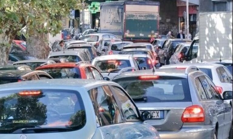 Lo smog che respirano le mamme      fa male ai neonati