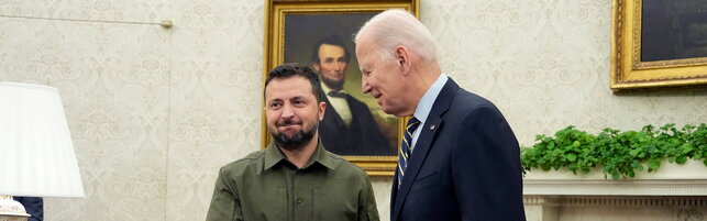 Ucraina, Zelensky a Biden: “Nuove armi sono ciò di cui abbiamo bisogno”