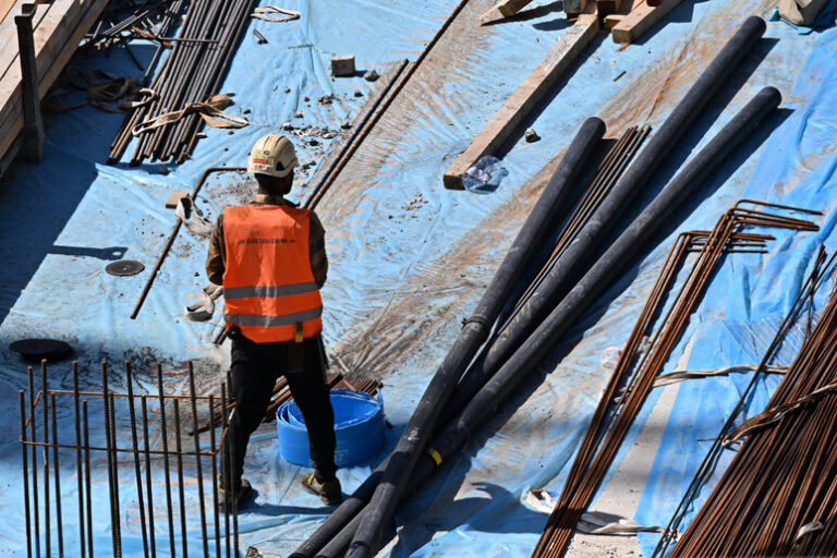 Report Inps: per gli operai 5 anni di vita in meno dei dirigenti