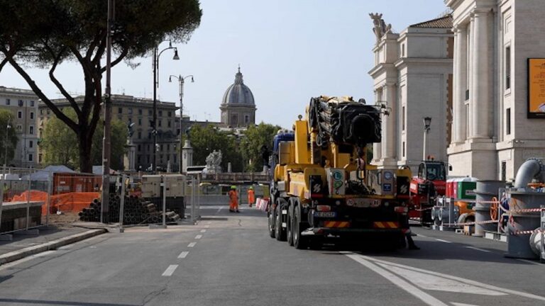 I ristoratori intorno al cantiere di Piazza Pia lanciano l’sos fatturato