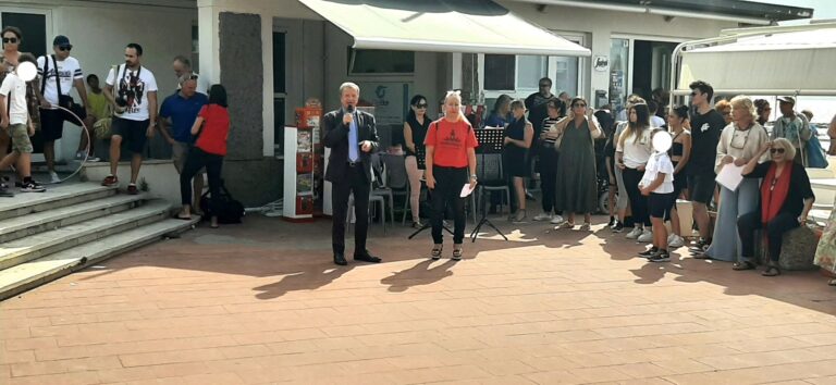 Sostegno e partecipazione alla manifestazione contro la violenza sulle donne 