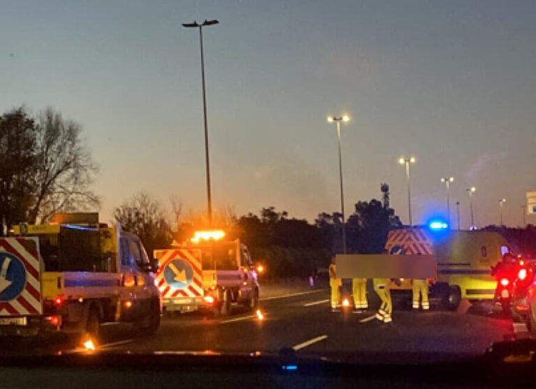 Roma, incidente sul raccordo: si schianta con l’auto contro il guard rail, morto 23enne