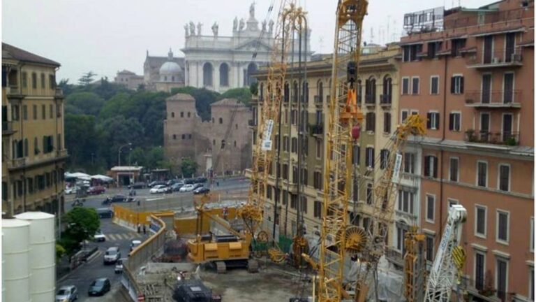 Cantieri, potature, metro C: lo slalom tra i lavori in corso nella Capitale