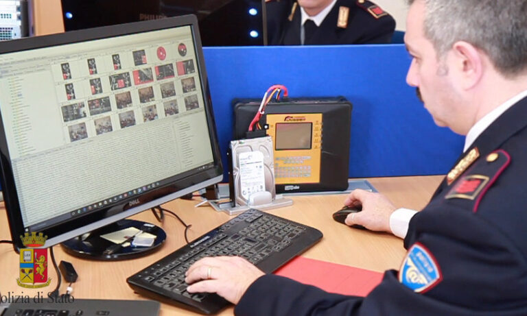 Pedofili in rete, 3 arresti e 24 indagati in tutta Italia