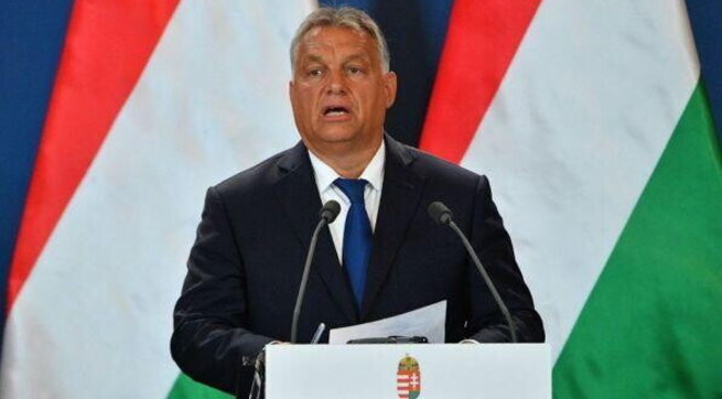 Migranti, il delirio di Orban: “Polonia e Ungheria stuprate legalmente dall’Ue”