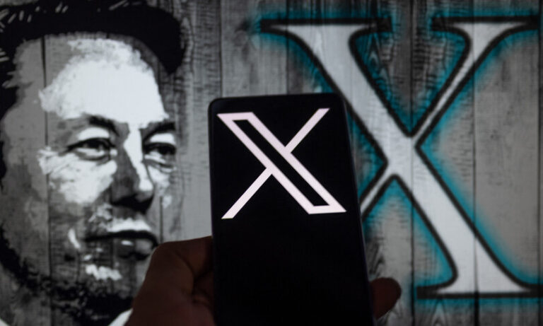 Elon Musk dichiara guerra                  al giornalismo tradizionale 