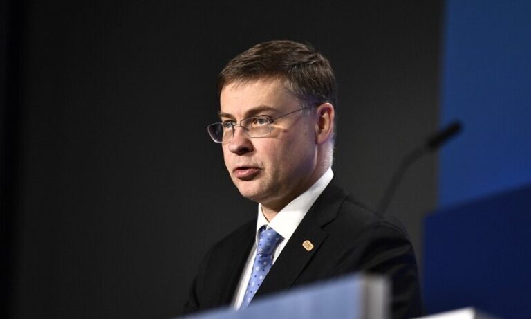 Dombrovskis sul Pnrr: “Puntiamo a erogare altri 50 miliardi entro l’anno”